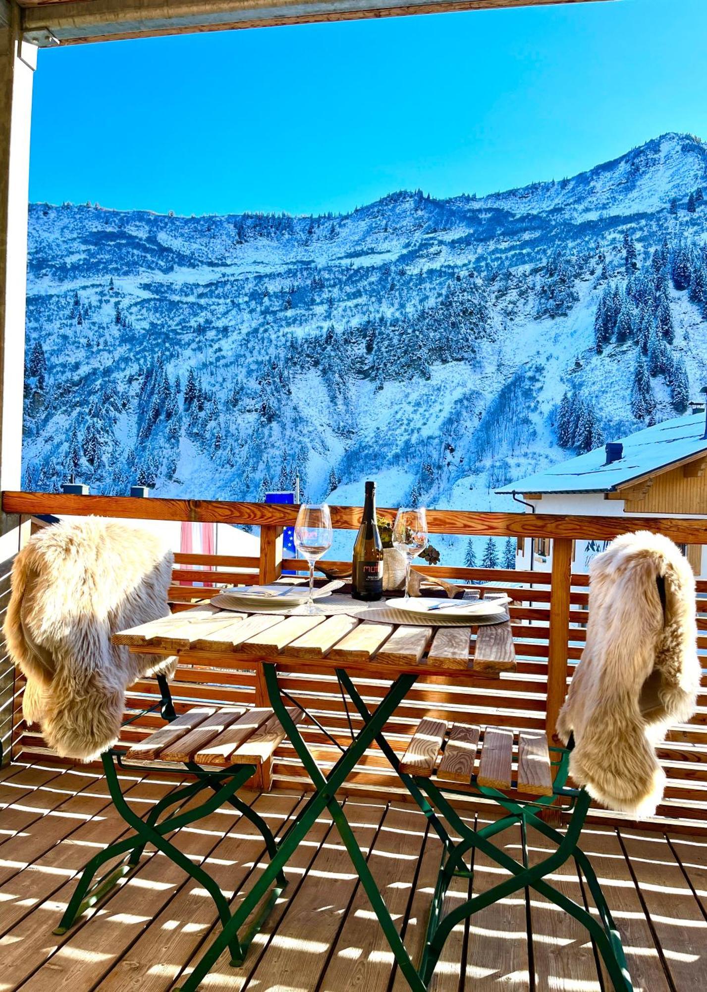 Sonniges Bergblick-Appartement Damuels Eksteriør bilde